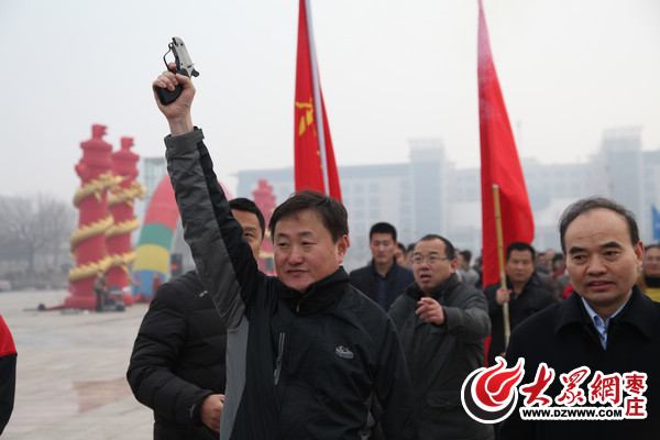 市长赵联冠与科技前沿，高科技产品引领生活变革